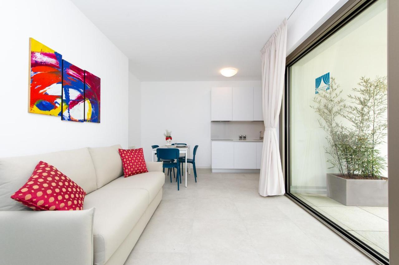 Ariston Teatro Luxury Aparthotel Grado Exterior photo
